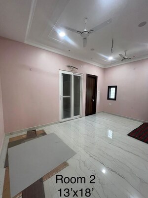Room in 3 BHK Independent House at Gomti Nagar – for Rent