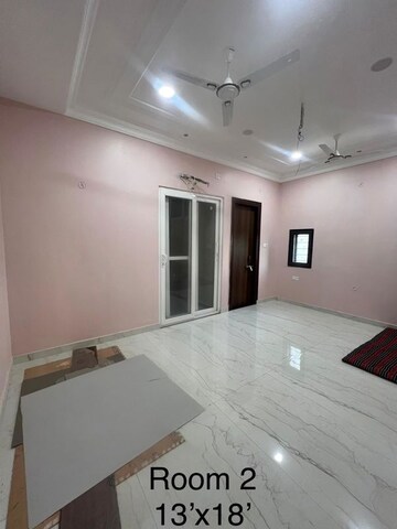 Room in 3 BHK Independent House at Gomti Nagar – for Rent
