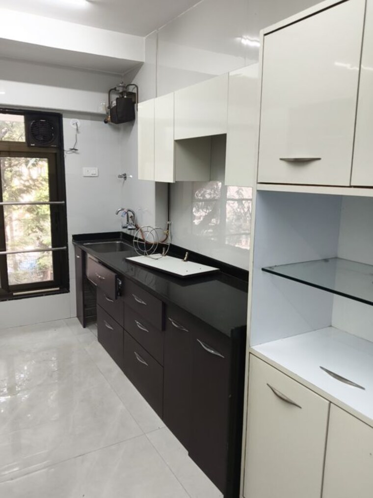 Kitchen, vile parle west 3 Bedroom 1200 Sq.Ft. Apartment In Vile Parle West Mumbai 10105019