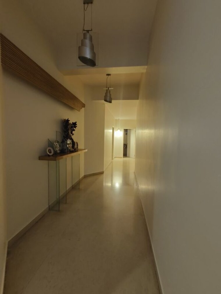 Room, indiranagar 4 Bedroom 3500 Sq.Ft. Apartment In Indiranagar Bangalore 10105127