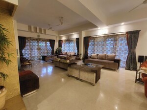 Living Room in 4 BHK Apartment at Indiranagar – for Rent