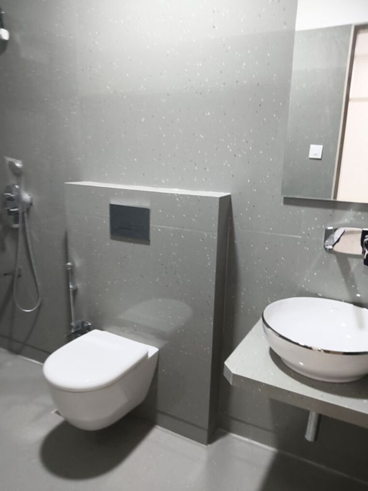 Bathroom, vile parle west 3 Bedroom 1200 Sq.Ft. Apartment In Vile Parle West Mumbai 10105147