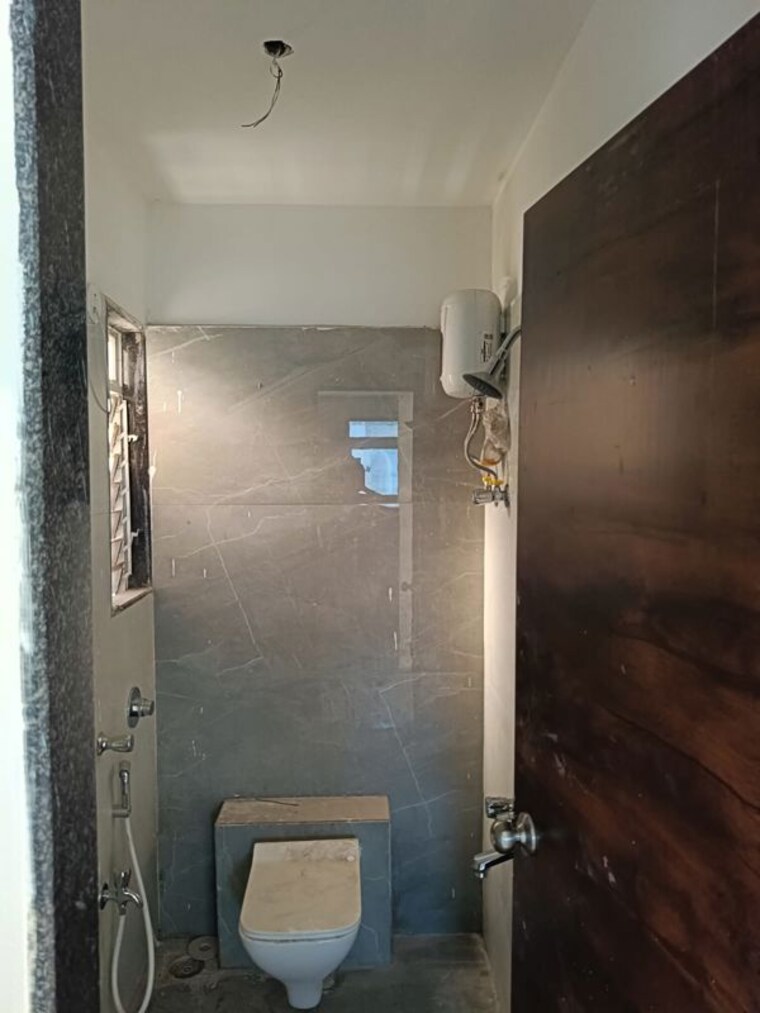 Bathroom, dgs-sheetal-anupam 2 Bedroom 540 Sq.Ft. Apartment In Malad West Mumbai 10105285