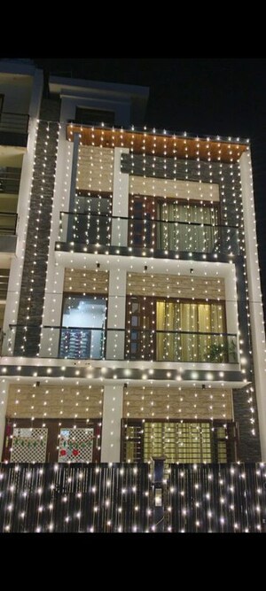 2 BHK Builder Floor For Rent in Aerocity