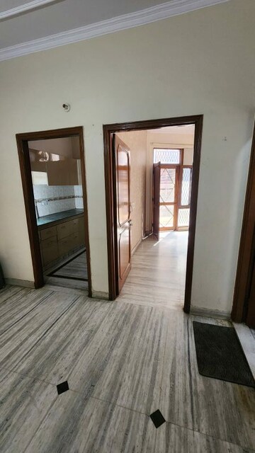 2 BHK Builder Floor For Rent in Tilak Nagar