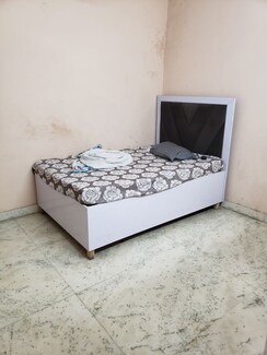 2 BHK Builder Floor For Rent in Janakpuri