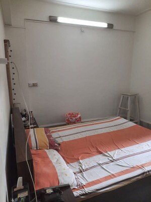 Bedroom in 1 BHK Apartment at Bandra West – for Rent