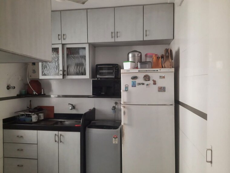 Kitchen, bandra west 1 Bedroom 500 Sq.Ft. Apartment In Bandra West Mumbai 10105781