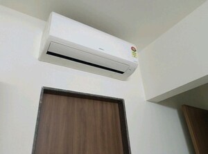 Furnished Amenities in 2 BHK Apartment at Lodha Amara, Kolshet Road – for Rent