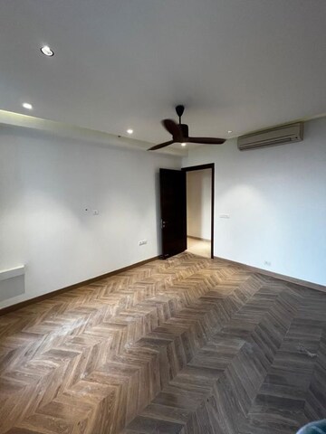 Room in 3.5 BHK Apartment at M3M Golf Estate Fairway West, Sector 65 – for Rent