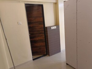 Room in 2 BHK Apartment at Riverdale Tower, Andheri East – for Rent