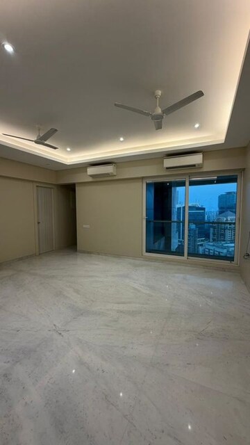 Room in 2 BHK Apartment at Enpar Lotus Residency, Lower Parel – for Rent