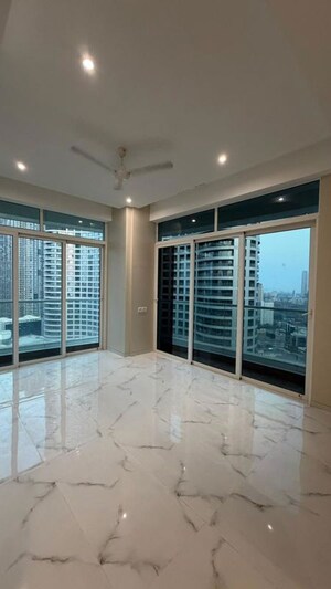 Room in 2 BHK Apartment at Enpar Lotus Residency, Lower Parel – for Rent