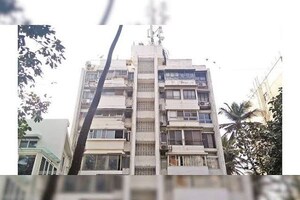 2 BHK Apartment – Exterior View View at Juhu - for Sale