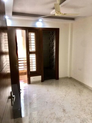 Room in 3 BHK Builder Floor at Godrej Retreat, Sector 83 – for Sale
