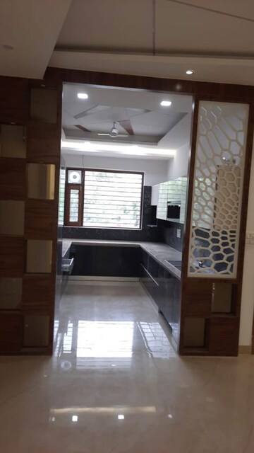 Kitchen in 3 BHK Builder Floor at BPTP District Faridabad, Sector 81 – for Sale