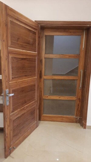 Furnished Amenities in 3 BHK Builder Floor at BPTP District Faridabad, Sector 81 – for Sale