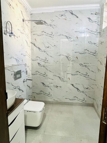 Bathroom in 3 BHK Builder Floor at BPTP District Faridabad, Sector 81 – for Sale