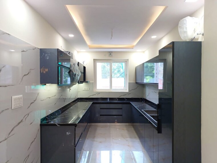 Kitchen, bptp-district-faridabad 3 Bedroom 140 Sq.Yd. Builder Floor In Sector 81 Faridabad 10106666