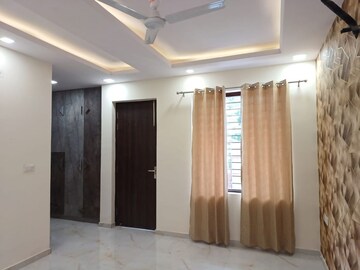 Building Lobby in 3 BHK Builder Floor at BPTP District Faridabad, Sector 81 – for Sale