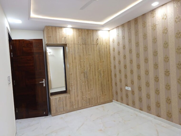 Bedroom, bptp-district-faridabad 3 Bedroom 140 Sq.Yd. Builder Floor In Sector 81 Faridabad 10106666