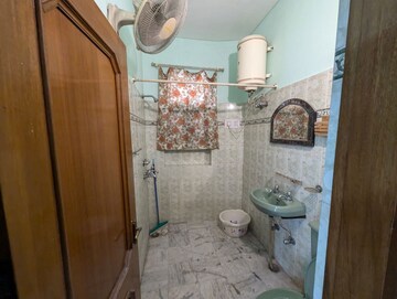 Bathroom in 1 BHK Builder Floor at Sas Nagar – for Rent