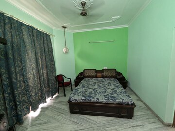 Bedroom in 1 BHK Builder Floor at Sas Nagar – for Rent