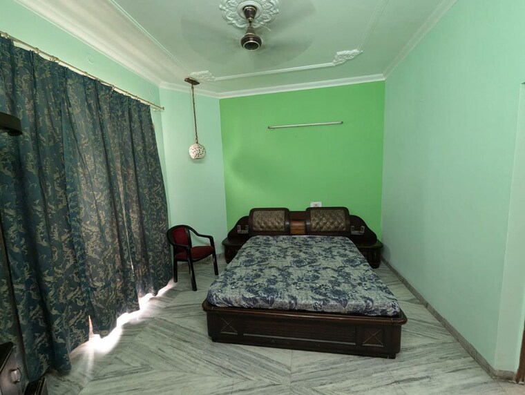 Bedroom, sas nagar 1 Bedroom 100 Sq.Yd. Builder Floor In Sas Nagar Mohali 10106689