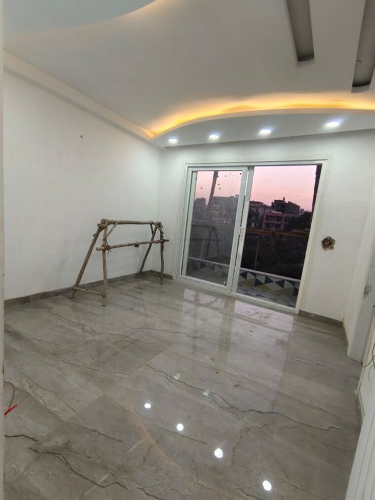  Parking, bptp-district-faridabad 3 Bedroom 140 Sq.Yd. Builder Floor In Sector 81 Faridabad 10106758