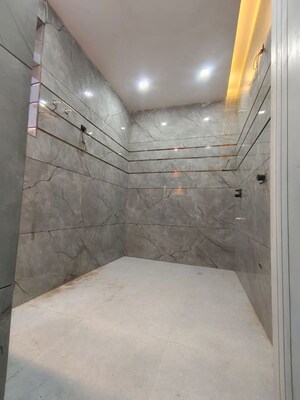Bathroom in 3 BHK Builder Floor at BPTP District Faridabad, Sector 81 – for Sale