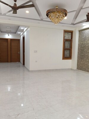 Room in 5 BHK Builder Floor at Rajendra Nagar Sector 2 – for Sale