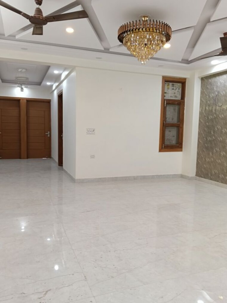 Room, rajendra nagar sector 2 5 Bedroom 300 Sq.Yd. Builder Floor In Rajendra Nagar Sector 2 Ghaziabad 10106819