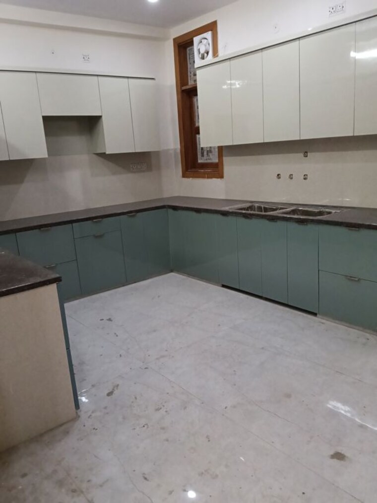 Kitchen, rajendra nagar sector 2 5 Bedroom 300 Sq.Yd. Builder Floor In Rajendra Nagar Sector 2 Ghaziabad 10106819