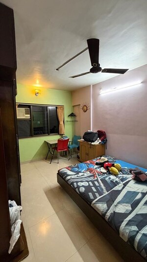 Bedroom in 2 BHK Apartment at Etco Eco Heights Andheri, Andheri East – for Rent