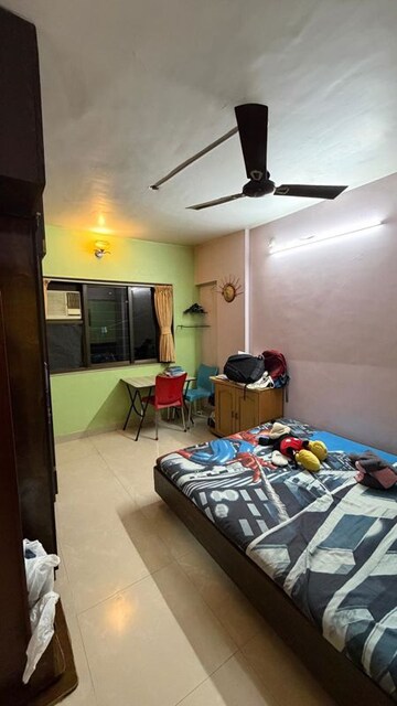 Bedroom in 2 BHK Apartment at Etco Eco Heights Andheri, Andheri East – for Rent