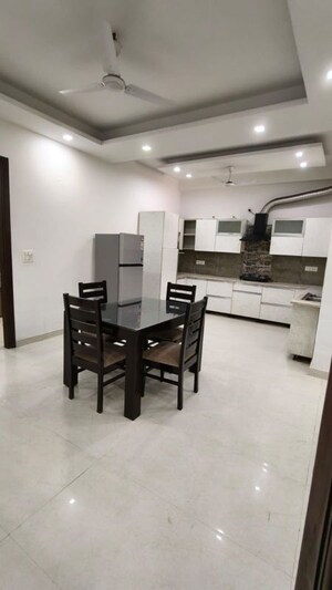 Master Bedroom in 3 BHK Builder Floor at Saurabh Niwas, Sector 40 – for Rent