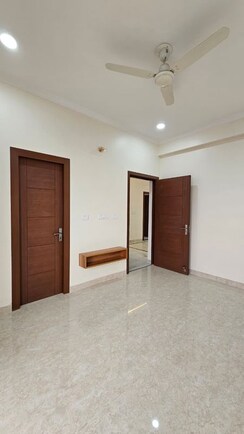 3 BHK + Store Room Apartment For Rent in Sector 45