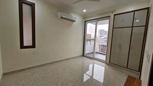 Room in 3 BHK Apartment at Sector 45 – for Rent