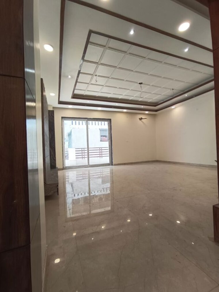 Room, bptp-district-faridabad 3 Bedroom 180 Sq.Yd. Builder Floor In Sector 81 Faridabad 10106801