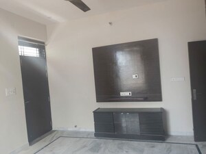 2 BHK Builder Floor For Sale in Vartak Nagar