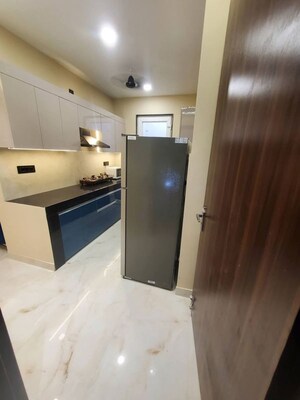 Kitchen in 2 BHK Builder Floor at Sector 43 – for Rent