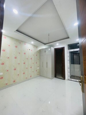 Bedroom in 3 BHK Builder Floor at Dehradun Cantt – for Rent