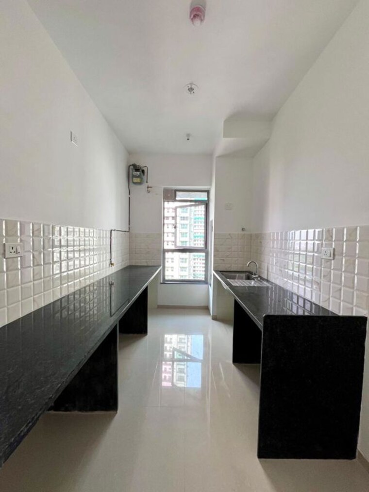 Kitchen/pantry, kalpataru-immensa 3 Bedroom 991 Sq.Ft. Apartment In Kolshet Road Thane 10107041