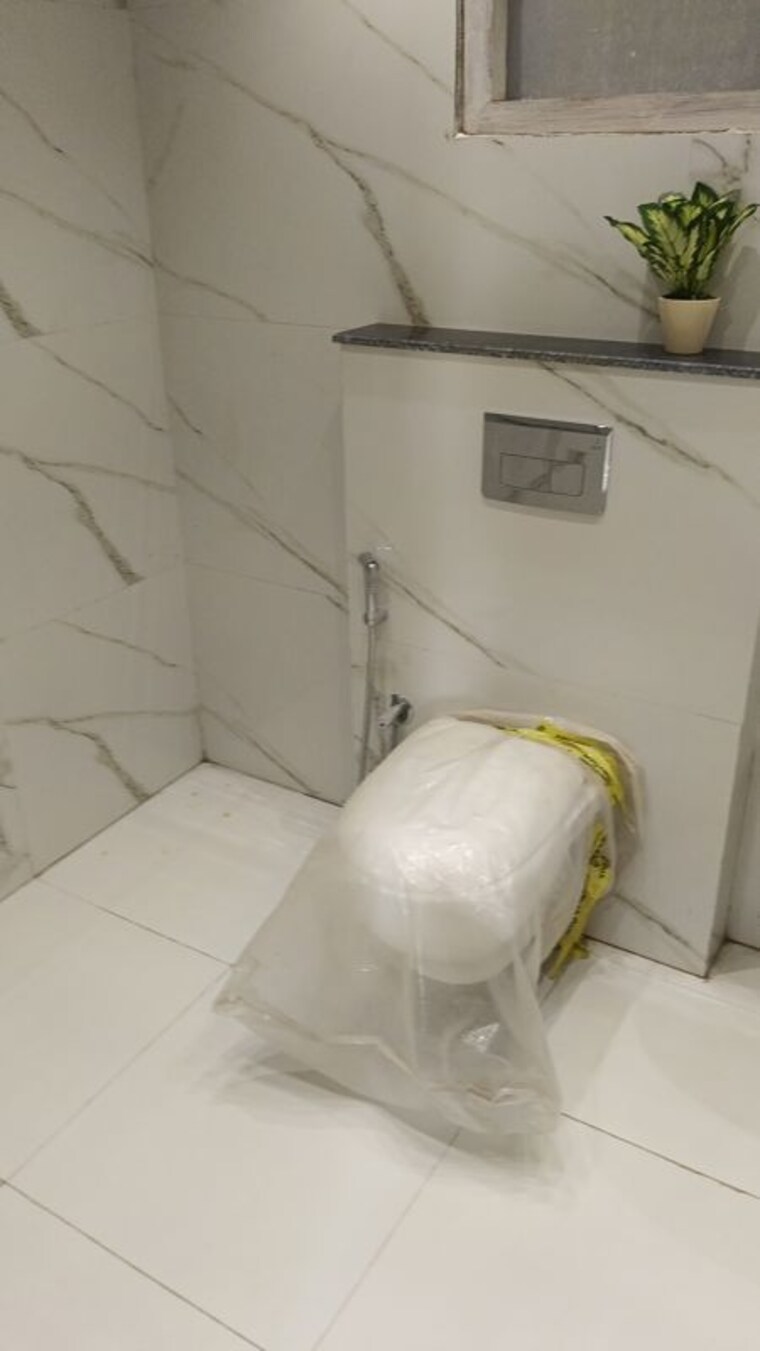 Bathroom, the-suman-marvelous 3 Bedroom 1745 Sq.Ft. Apartment In Ramgarh Bhudda Zirakpur 10107061