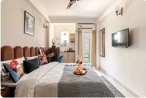 Bedroom in 1 RK Builder Floor at Greenwood City, Sector 40 – for Rent