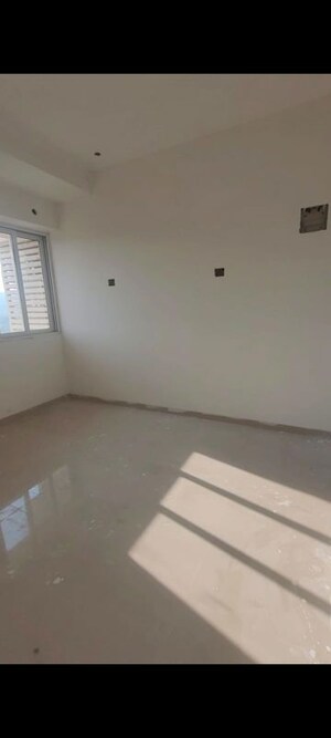 1 BHK Apartment For Rent in Lodha Tiara, Ghodbunder Road