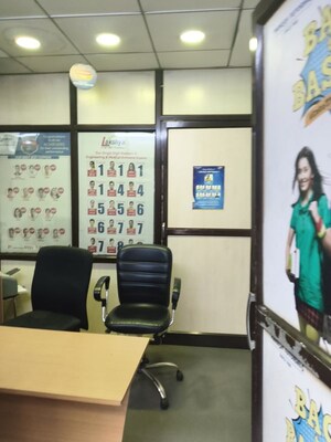 Team Area in  Shop at Vile Parle West – for Rent