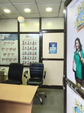 Team Area in  Shop at Vile Parle West – for Rent