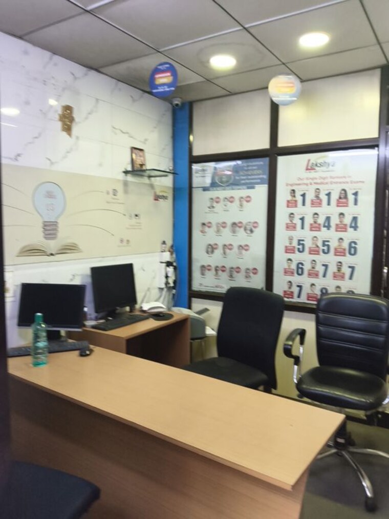 Team Area, vile parle west Commercial Shop 200 Sq.Ft. In Vile Parle West Mumbai 10107305