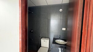 Furnished Amenities in 2 BHK Apartment at Kalpataru Paramount, Kapur Bawdi – for Rent